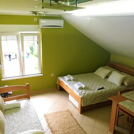 Popovic Apartment Belgrad