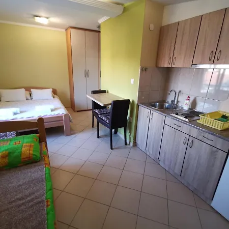 Popovic Apartment Belgrad